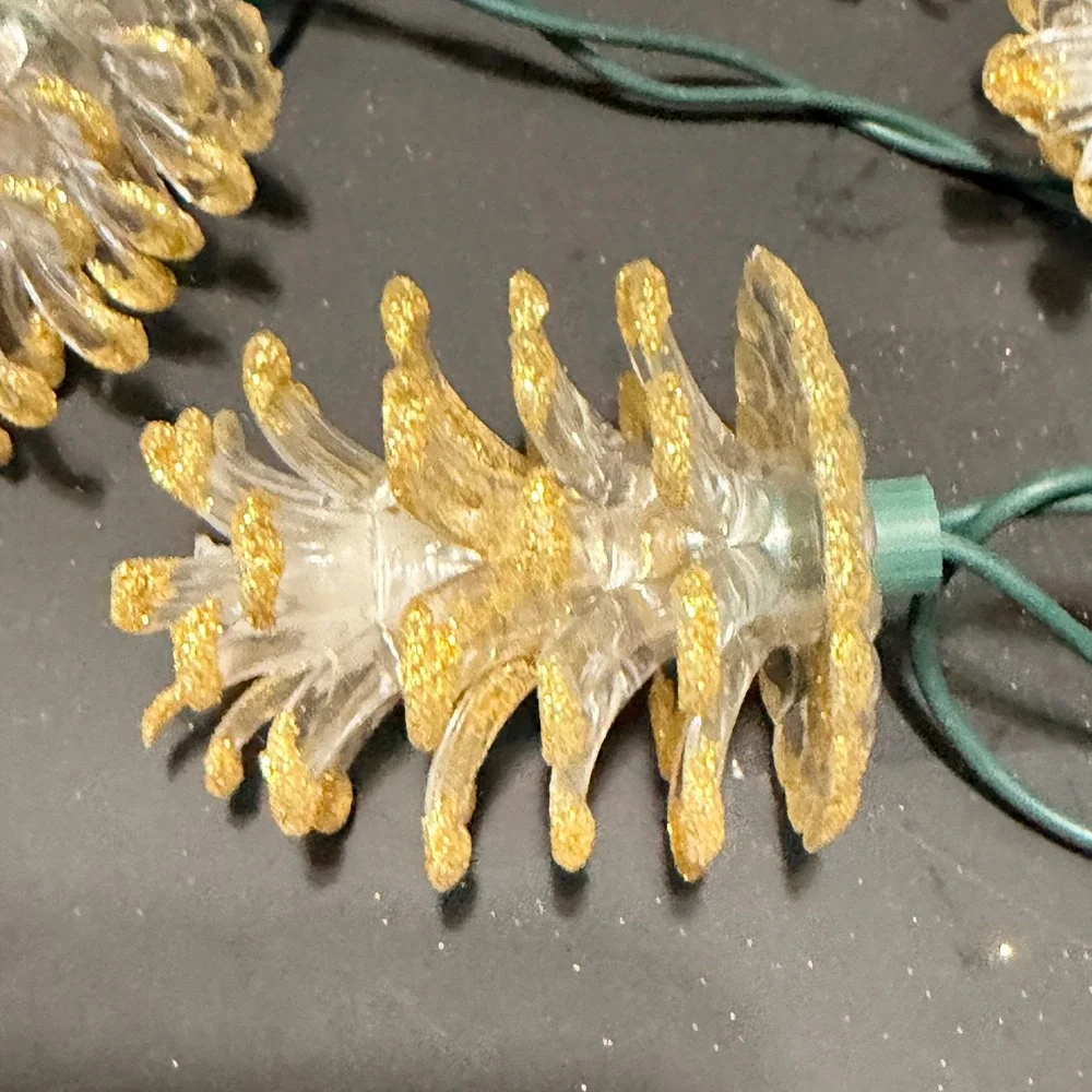 9' Vtg Style Glitter Pinecone String Lights 10 Count Gold Amber Glow Green Wire